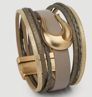 SAACHI Horseshoe Charm Bracelet